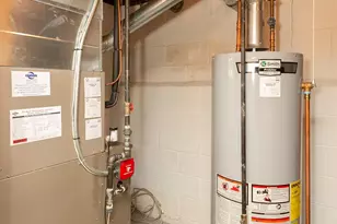 77 Linda Ln, Edison, NJ 08820 - Photo 19