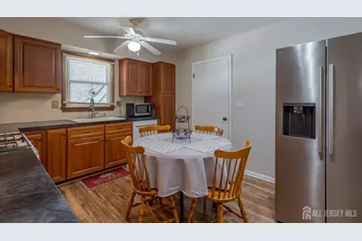 701 Sunbrite Lane, Piscataway Township, NJ 08854 - Photo 7