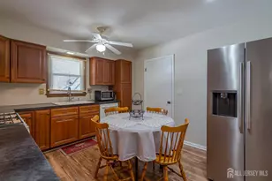 701 Sunbrite Ln, Piscataway Township, NJ 08854 - Photo 7