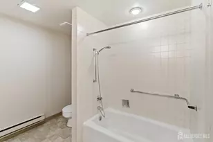 412 Oxford Ln, Monroe Township, NJ 08831 - Photo 19