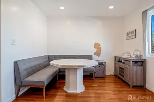 424 Middlewood Rd, Middletown, NJ 07748 - Photo 5