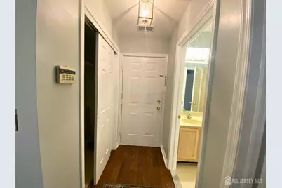 215 Waterford Drive, Middlesex, NJ 08817 - Photo 5