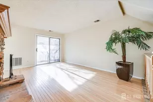 54 Tanglewood Ct, South Brunswick Township, NJ 08852 - Photo 9