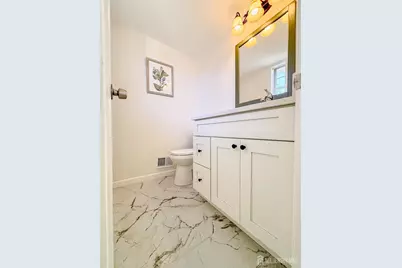 386 Inwood Court #386, Franklin Township, NJ 08873 - Photo 5