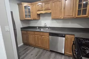 537 Harrington St, Perth Amboy, NJ 08861 - Photo 3