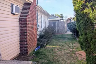 141 Shoreland Cir, Old Bridge Township, NJ 08879 - Photo 3