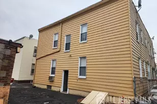 196 W End Ave W, Newark, NJ 07106 - Photo 3