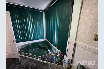 69 E Emerson Avenue E, Rahway, NJ 07065 - Photo 19