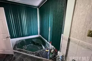 69 E Emerson Ave E, Rahway, NJ 07065 - Photo 19