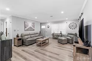 205 Madison Ln, Monroe Township, NJ 08831 - Photo 5