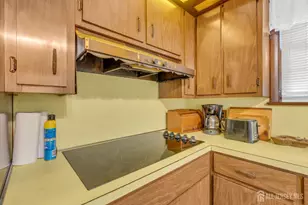 184 Green St, Woodbridge Township, NJ 07095 - Photo 15