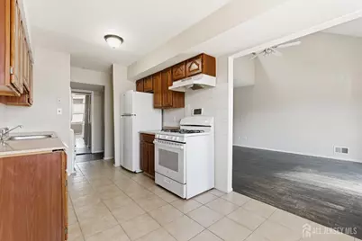 92 Beverly Hill Terrace, Woodbridge Township, NJ 07095 - Photo 9