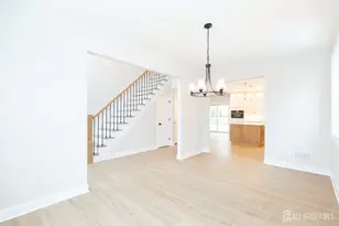 7 Altamont Rd, Edison, NJ 08817 - Photo 9