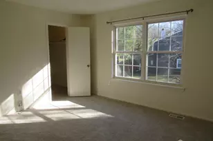 32 Lafayette Ct, North Brunswick Township, NJ 08902 - Photo 13