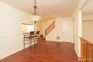 32 Lafayette Ct, North Brunswick Township, NJ 08902 - Photo 7