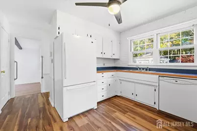 35 Brooktree Road, East Windsor Township, NJ 08520 - Photo 7