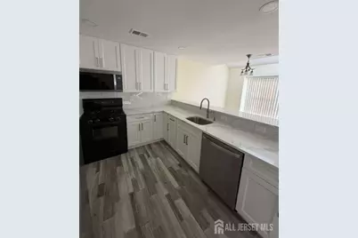 126 Winchester Way, Franklin Township, NJ 08873 - Photo 9