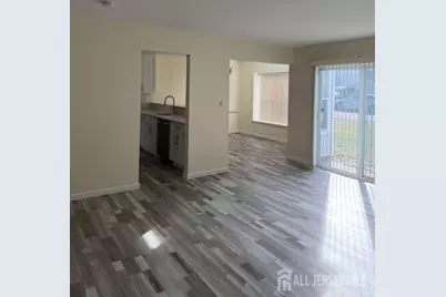 126 Winchester Way, Franklin Township, NJ 08873 - Photo 5