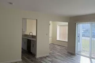 126 Winchester Way, Franklin Township, NJ 08873 - Photo 5