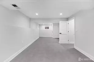 139 Lee Dr, Middlesex, NJ 08846 - Photo 35