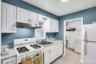 89 W Warren Street, Iselin, NJ 08830 - Photo 7