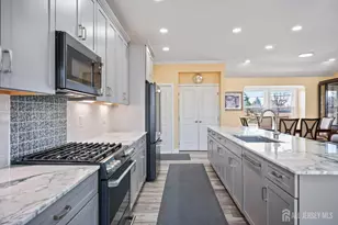 568 Village Rd, West Windsor Township, NJ 08550 - Photo 9