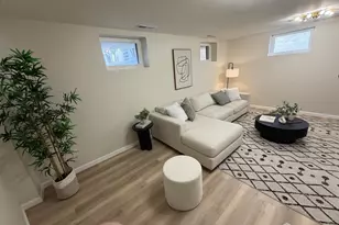 208 Holly Dr, Roselle, NJ 07203 - Photo 19