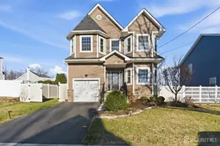 40 Bensonhurst Ave, Fords, NJ 08863 - Photo 1