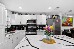 425 East Ave, Perth Amboy, NJ 08861 - Photo 9