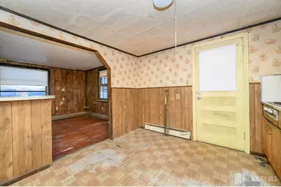 49 Navajo Avenue, Parsippany-Troy Hills, NJ 07034 - Photo 11