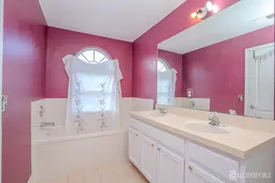 903 Swallow Ct, North Brunswick Township, NJ 08902 - Photo 23