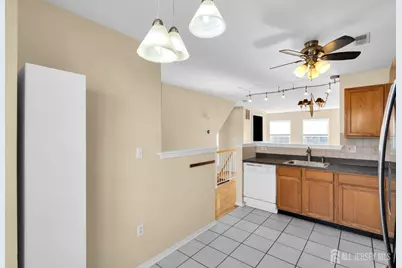 63 Giera Court, Sayreville, NJ 08859 - Photo 7