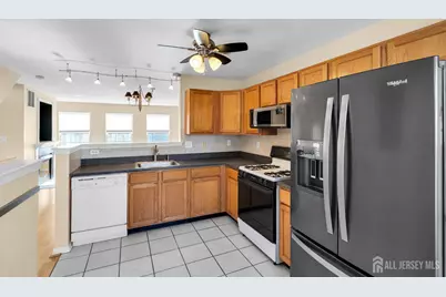 63 Giera Court, Sayreville, NJ 08859 - Photo 5