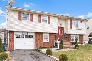 32 Sunset Dr, Port Reading, NJ 07064 - Photo 3