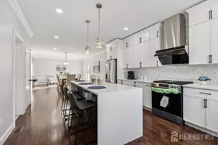 239 Suttons Ln, Edison, NJ 08817 - Photo 13