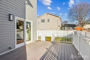 239 Suttons Ln, Edison, NJ 08817 - Photo 37