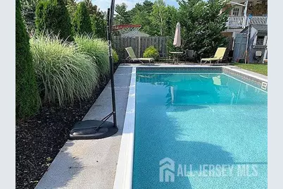 178 N Grant Avenue, Colonia, NJ 07067 - Photo 11