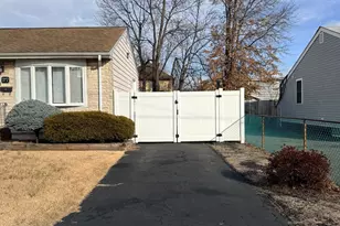 27 Rector Ave, Woodbridge Township, NJ 07095 - Photo 3