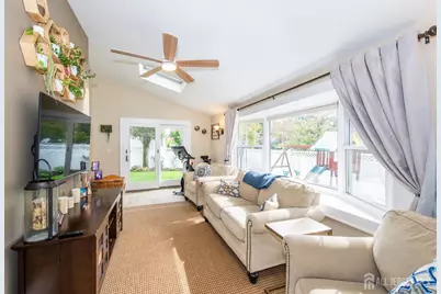 459 Mountainview Terrace, Dunellen, NJ 08812 - Photo 11