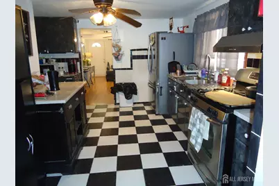 720 Mary Street, Perth Amboy, NJ 08861 - Photo 7