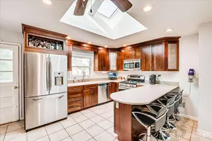 7 Gentore Ct, Edison, NJ 08820 - Photo 11