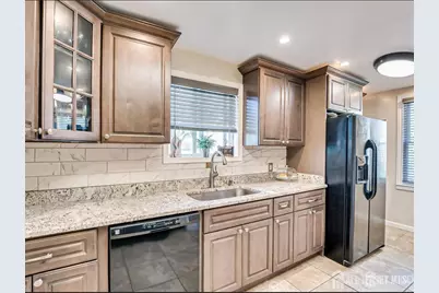 33 W Park Avenue, Avenel, NJ 07001 - Photo 5