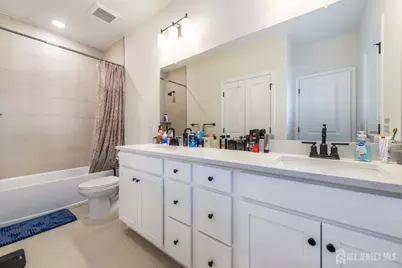 222 Jessie Place, New Brunswick, NJ 08901 - Photo 15