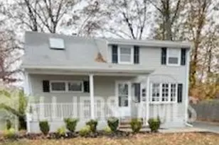 19 Clark Pl, Avenel, NJ 07001 - Photo 1
