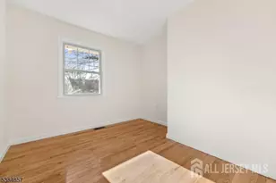 147 Wedgewood Ave, Woodbridge Township, NJ 07095 - Photo 11