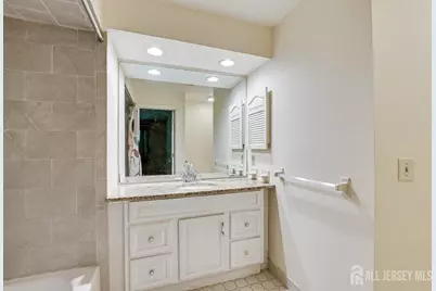 5001 Stonehedge Road, Edison, NJ 08820 - Photo 17