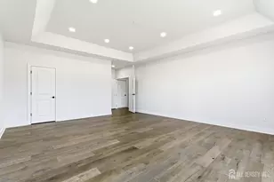 4 Hemlock Dr, Edison, NJ 08820 - Photo 33