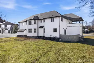 4 Hemlock Dr, Edison, NJ 08820 - Photo 59