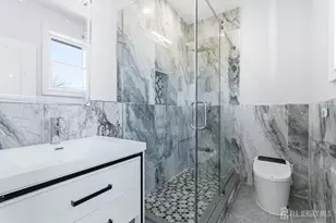 4 Hemlock Dr, Edison, NJ 08820 - Photo 49