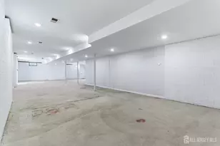 4 Hemlock Dr, Edison, NJ 08820 - Photo 55